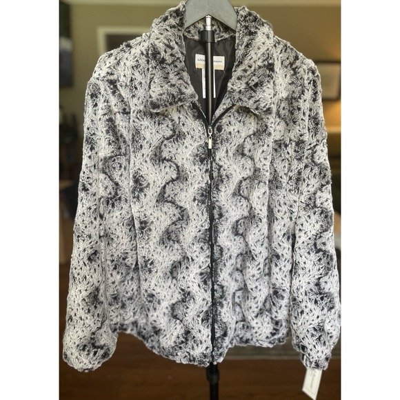 Alfred Dunner Jackets & Blazers - Alfred Dunner Womens 18W Gray Faux Fur Zip Jacket Plush Soft Coat NWT Plus